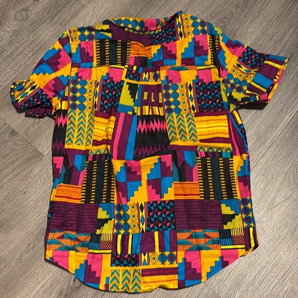 D’iyanu children’s large African print button up shirt - Picture 3 of 3